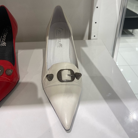 White leather kitten heels! Balenciaga - Picture 6 of 9